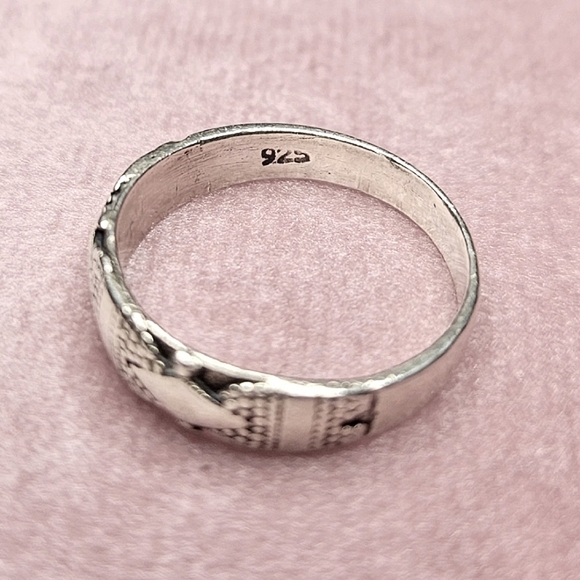Vintage Sterling Silver Ring Marked 925 Size 7 - Picture 5 of 5